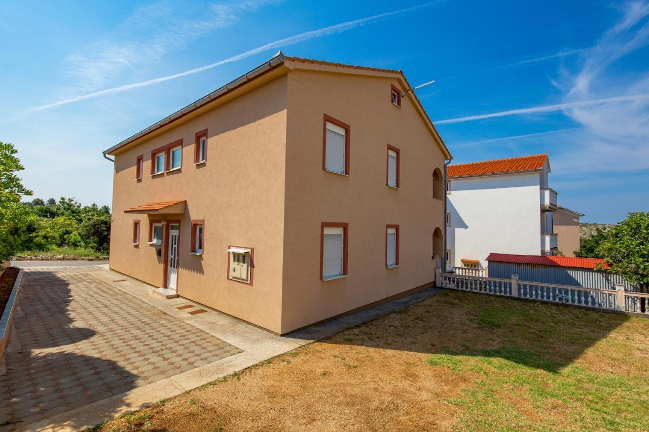 Apartment Tonka Barbat na Rabu Exterior photo